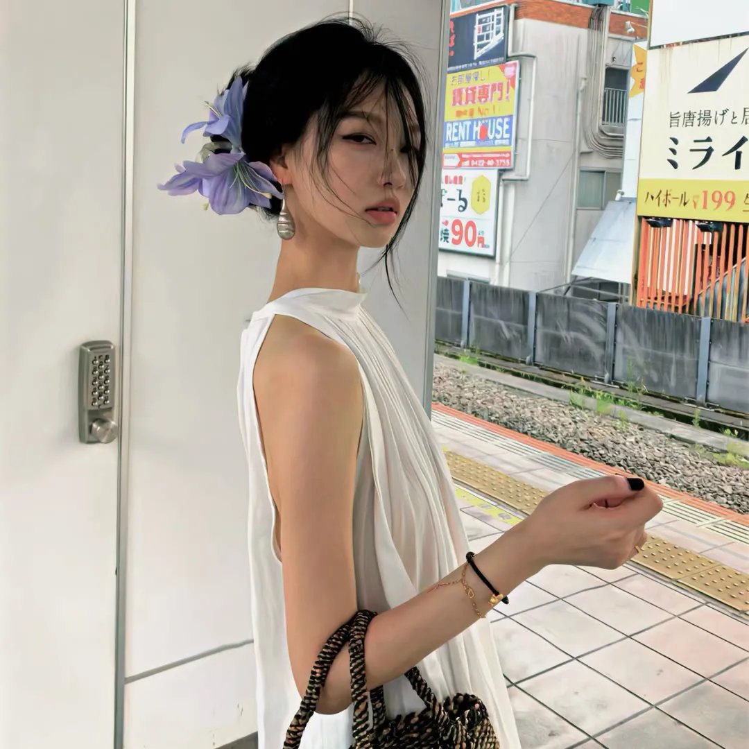 月里青山淡如画